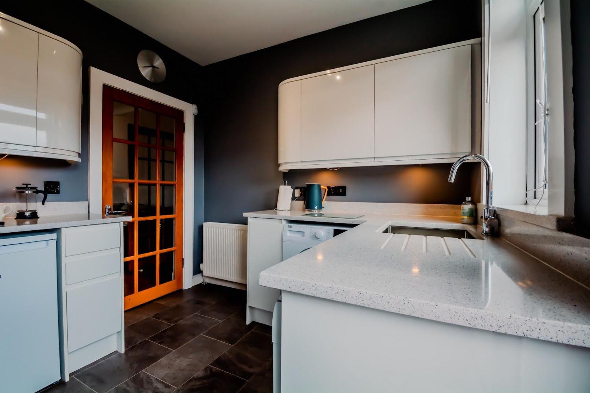 Crewe Apartment - 2 Bed, Free Off Street Parking And Private Garden Эдинбург Экстерьер фото