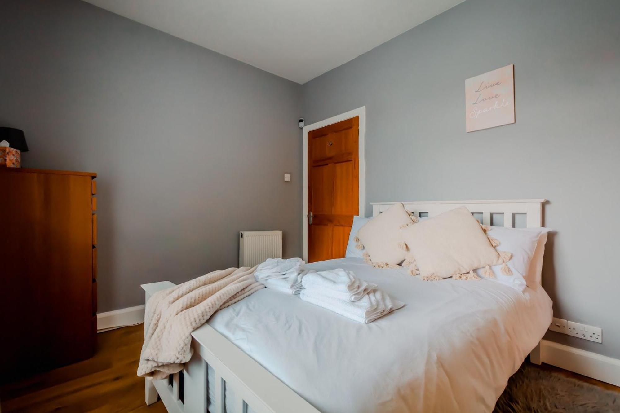 Crewe Apartment - 2 Bed, Free Off Street Parking And Private Garden Эдинбург Экстерьер фото