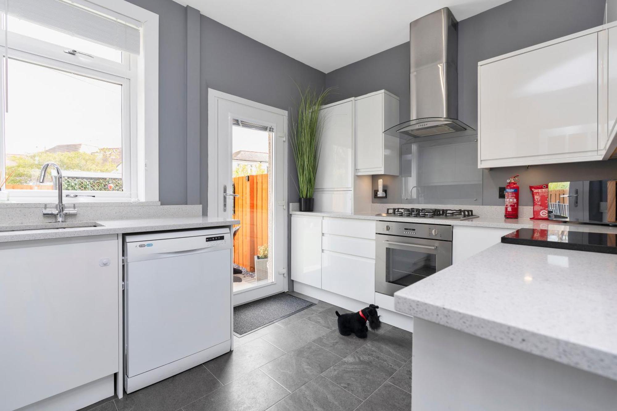 Crewe Apartment - 2 Bed, Free Off Street Parking And Private Garden Эдинбург Экстерьер фото