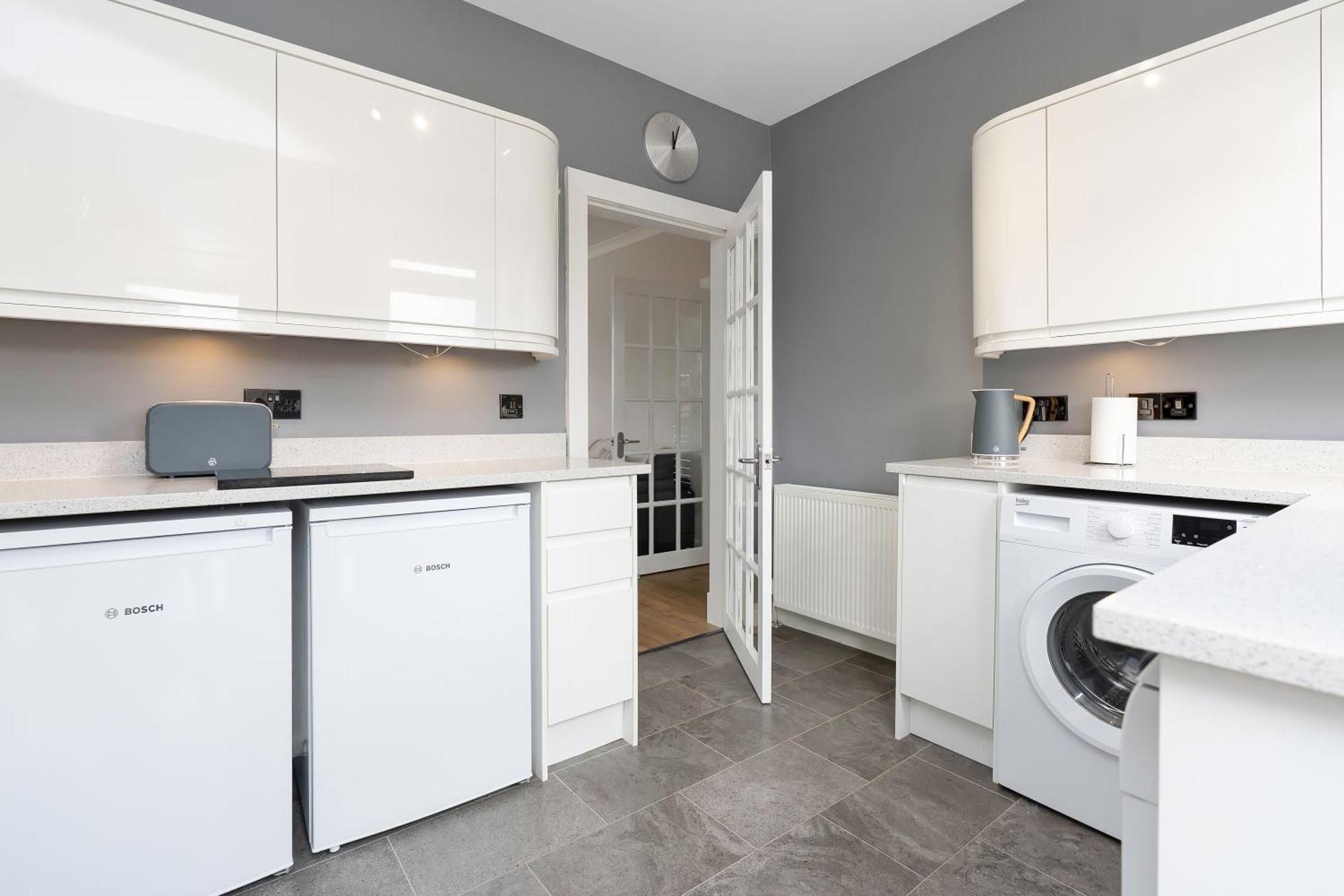 Crewe Apartment - 2 Bed, Free Off Street Parking And Private Garden Эдинбург Экстерьер фото