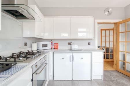 Crewe Apartment - 2 Bed, Free Off Street Parking And Private Garden Эдинбург Экстерьер фото