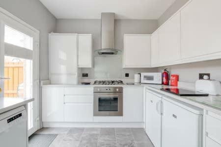 Crewe Apartment - 2 Bed, Free Off Street Parking And Private Garden Эдинбург Экстерьер фото