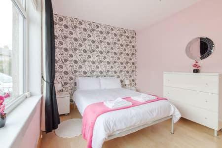 Crewe Apartment - 2 Bed, Free Off Street Parking And Private Garden Эдинбург Экстерьер фото