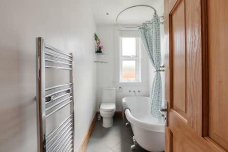 Crewe Apartment - 2 Bed, Free Off Street Parking And Private Garden Эдинбург Экстерьер фото